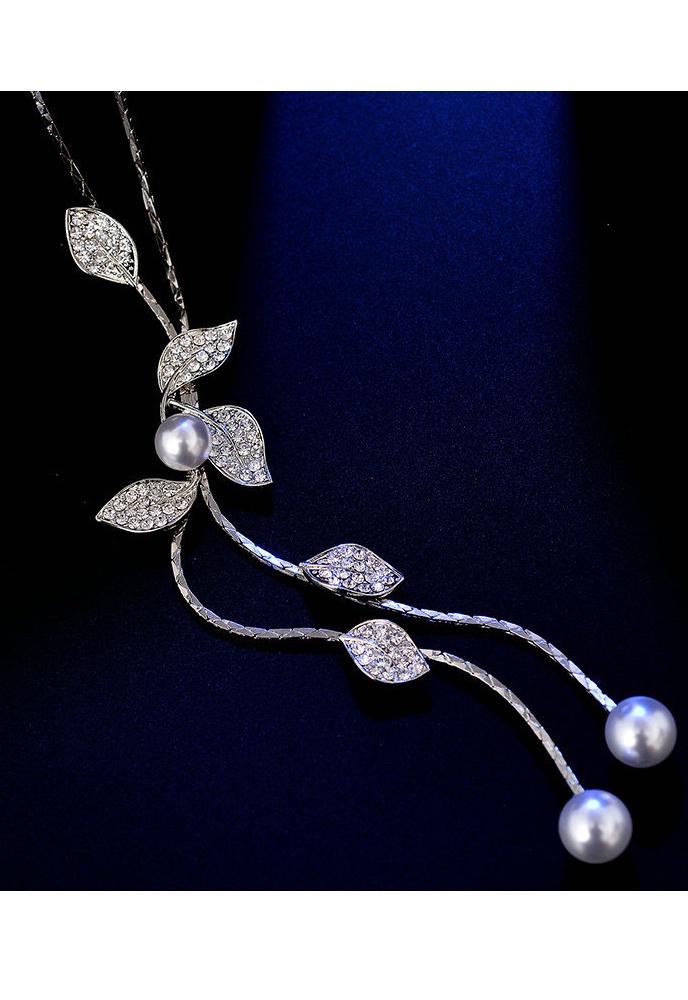 Metallic Leaf Necklace